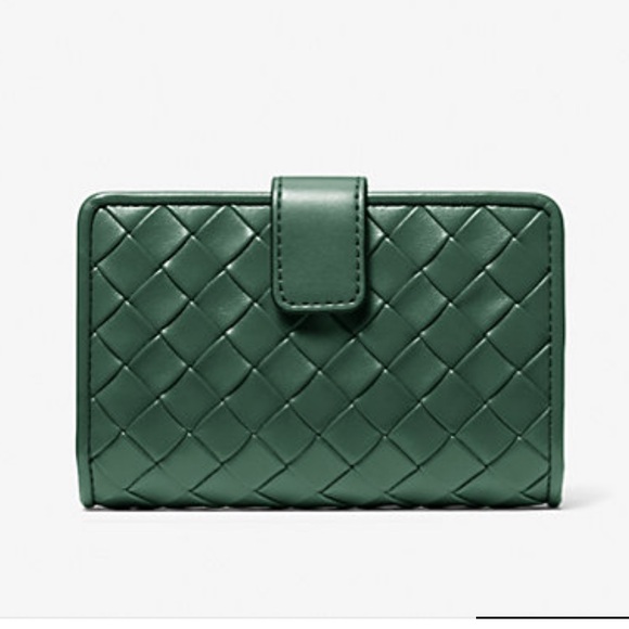 MICHAEL KORS Jet Set Medium Woven  Bifold  Zip CN Wallet
Moss
NWT - Picture 3 of 16